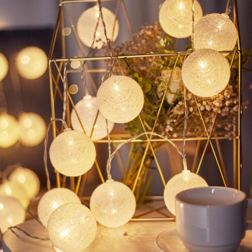 LED Fairy Lights Cotton Balls, 1.5 m 10 LED Balls Fairy Lights, Battery Operated, Cotton Ball Fairy Lights for Christmas, Wedding, Children's Room, Party Decoration - Image 2