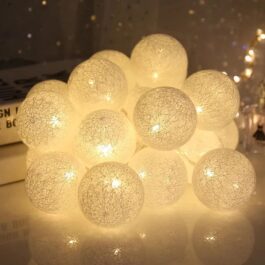 LED Fairy Lights Cotton Balls, 1.5 m 10 LED Balls Fairy Lights, Battery Operated, Cotton Ball Fairy Lights for Christmas, Wedding, Children's Room, Party Decoration